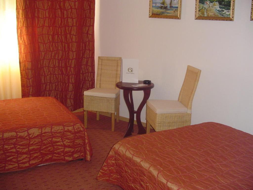Family Art Hotel Gallery Pleven Habitación foto